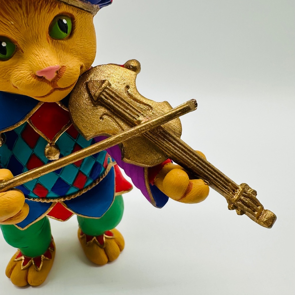 Department 56 Mother Goose Cat and The Fiddle Christmas Ornament w/Box - Picture 9 of 16